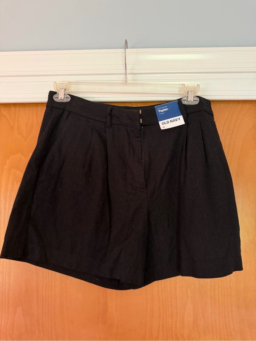 Old Navy Black Pleated High-Rise Women's Shorts